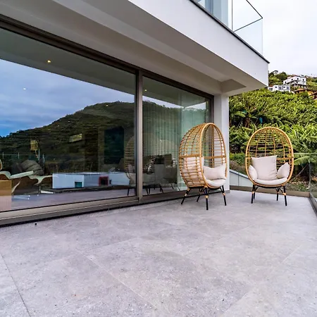 One Sweet World 칼례타