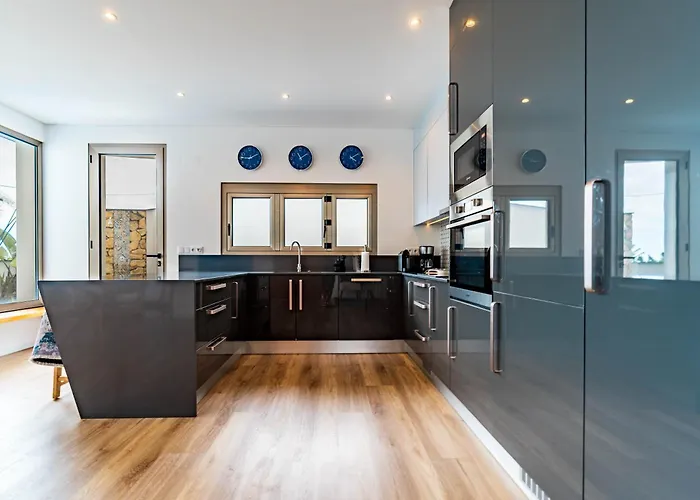 One Sweet World Calheta (Madeira)